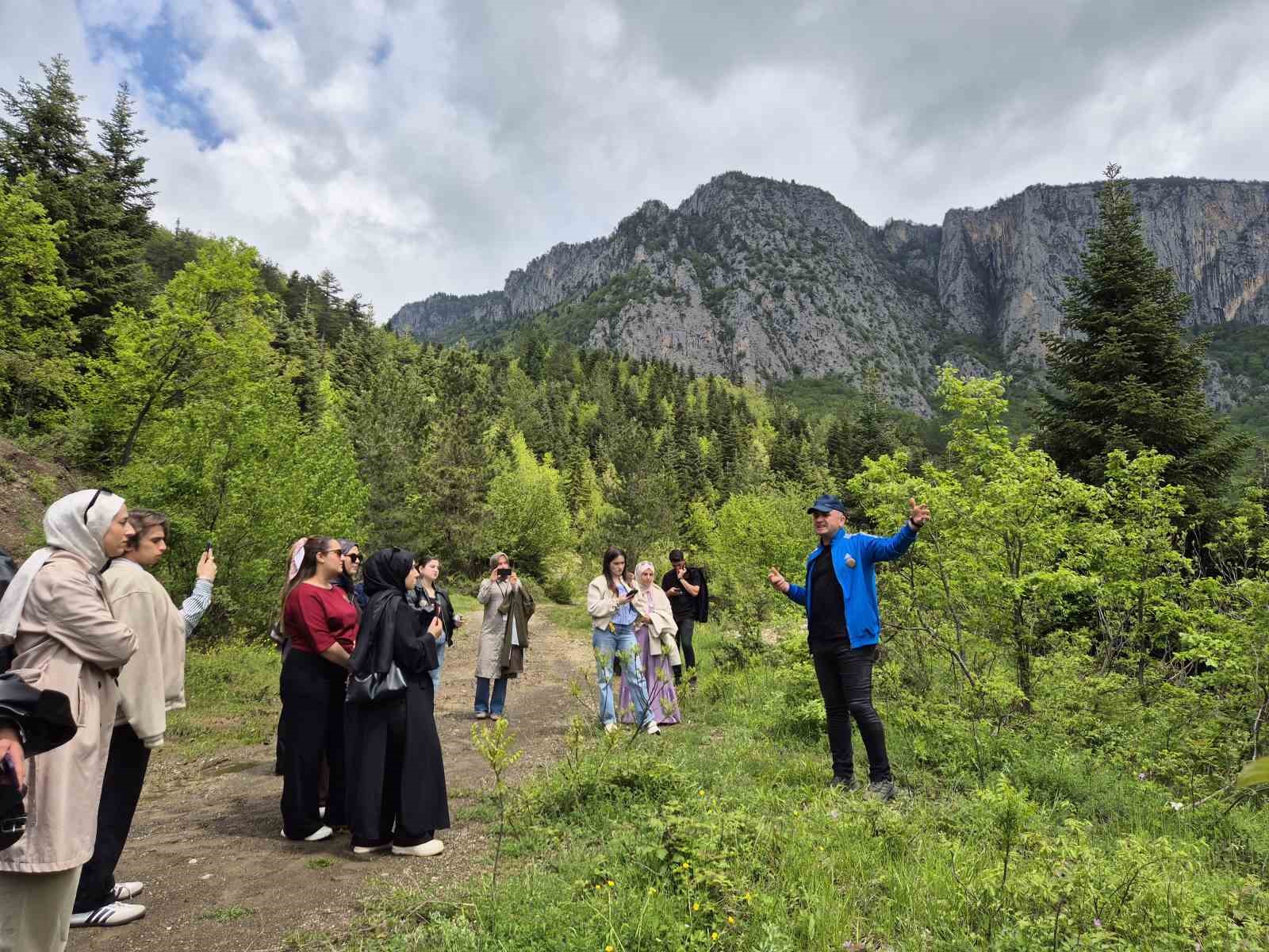 Üniversiteli gençler Kurtuluş Savaşı’nın izlerini yerinde gördü