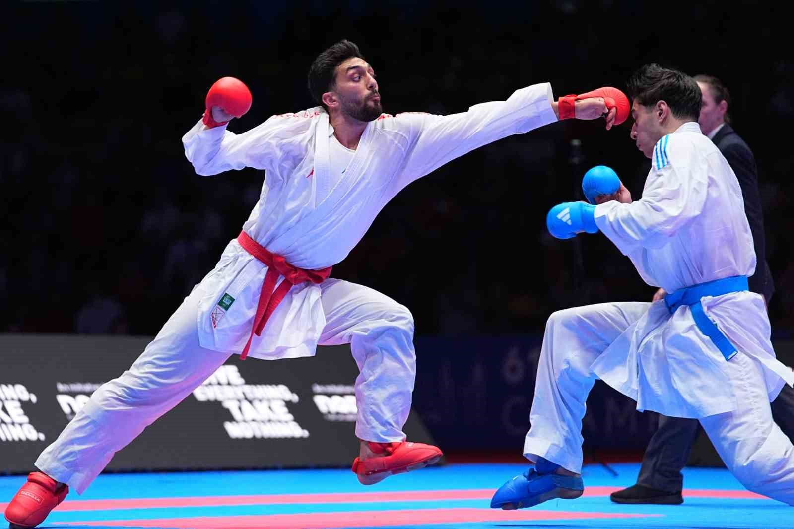 Avrupa Karate Şampiyonası&rsquo;ndan erkek takım kumitede g&uuml;m&uuml;ş madalya
