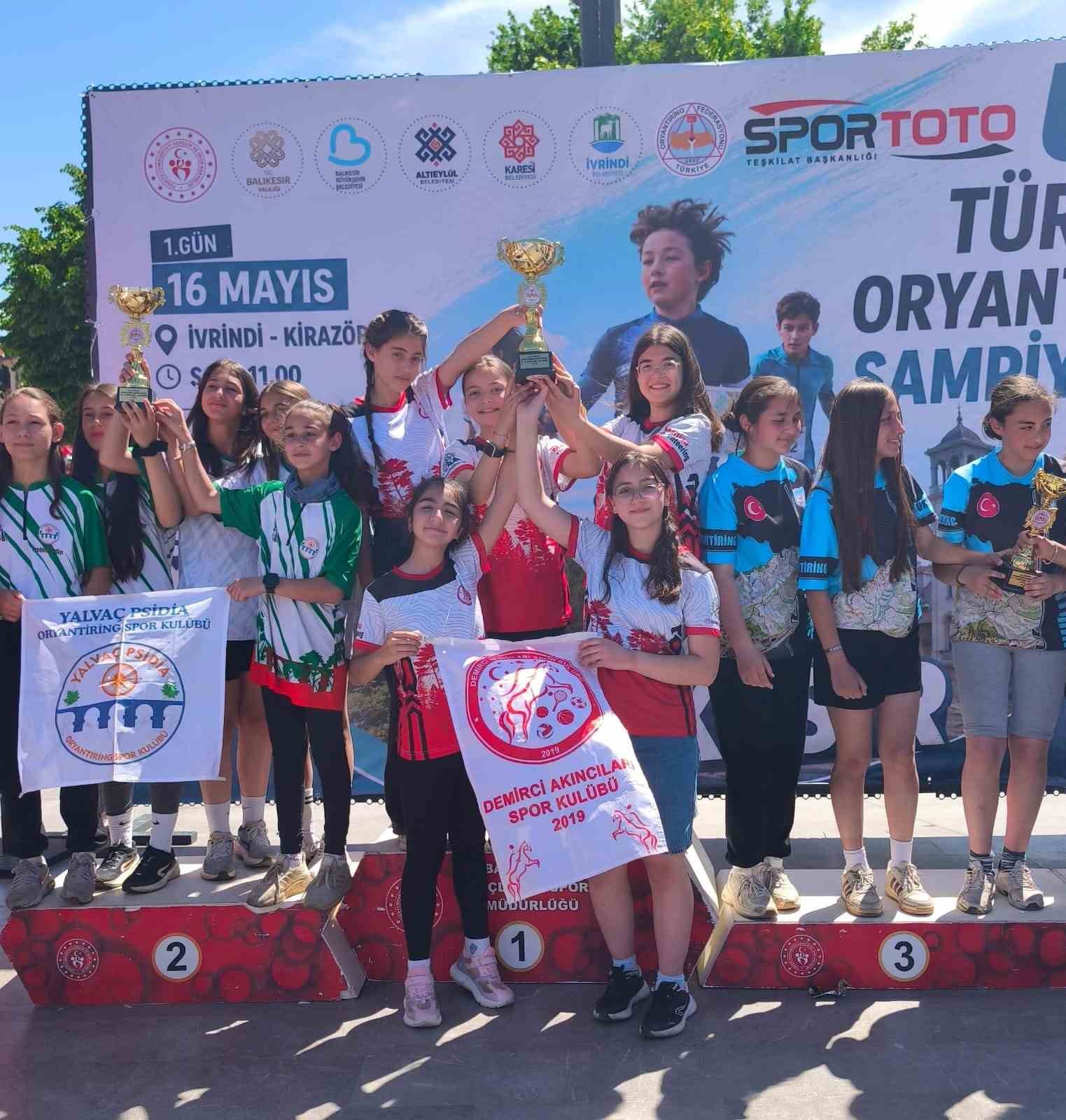 Manisalı oryantiring sporcularından Türkiye Şampiyonasında büyük başarı