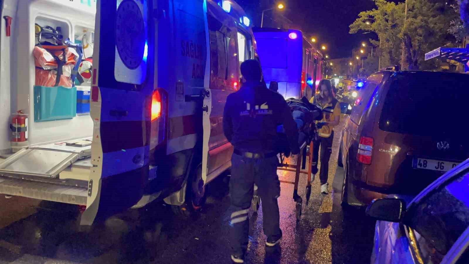 Karaman’da durakta otobüsten inen yolcuya elektrikli bisiklet çarptı: 1 yaralı