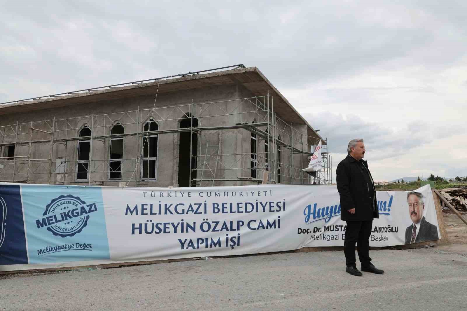 H&uuml;seyin &Ouml;zal Cami yaz sonunda ibadete a&ccedil;ılacak
