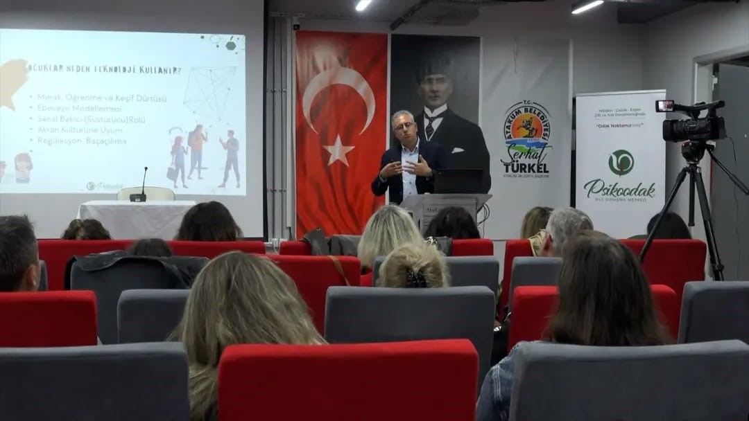 Atakum&rsquo;da &lsquo;Değişen D&uuml;nyada Aile Olmak&rsquo; konulu seminer
