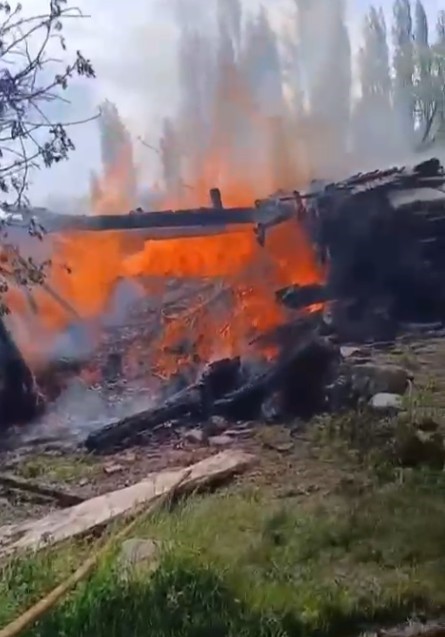 Kastamonu&rsquo;da &ccedil;ıkan yangında samanlık k&uuml;le d&ouml;nd&uuml;
