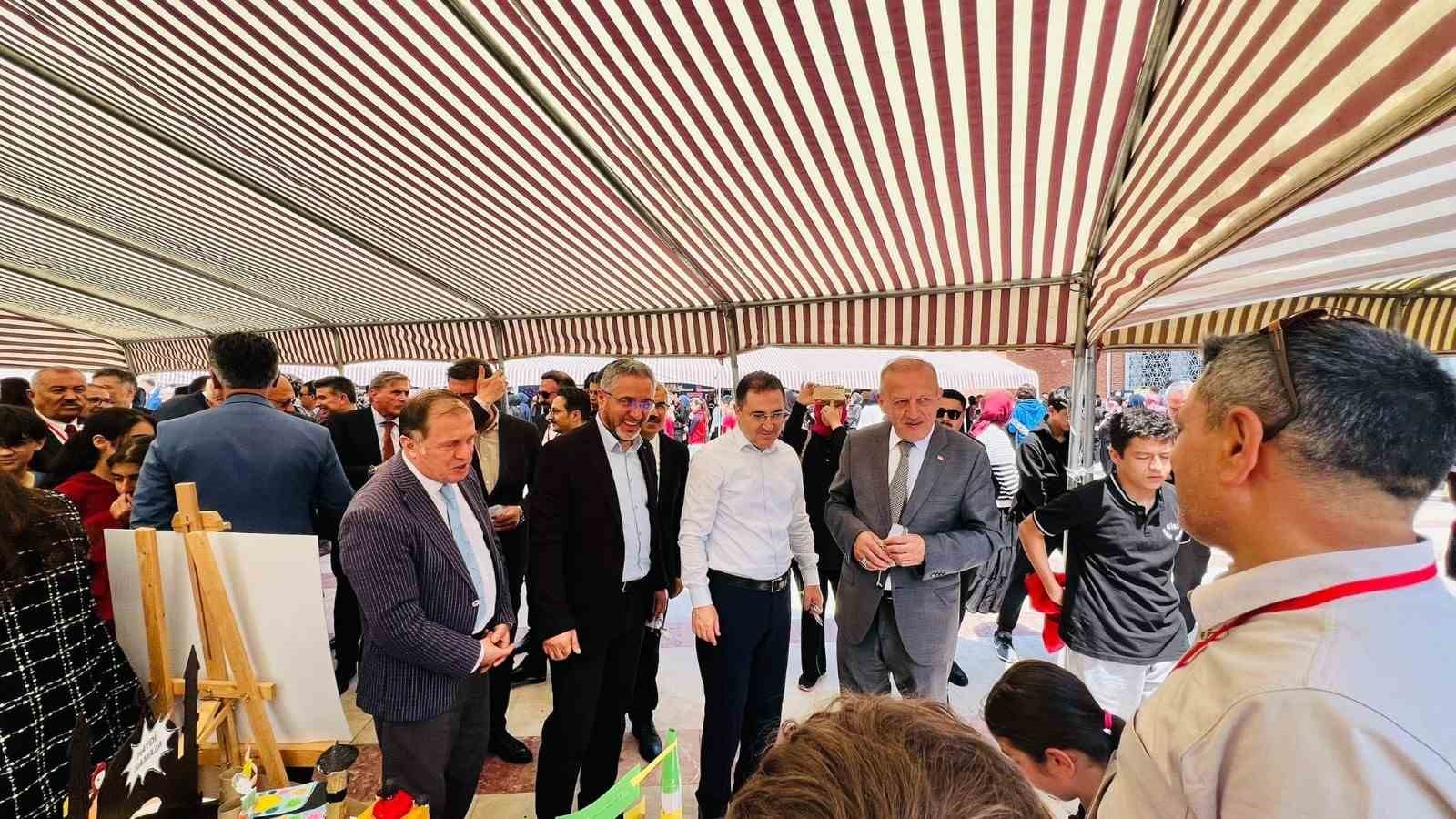 Denizli’de ‘Vakti Kuşanmak’ projesi büyük ilgi gördü