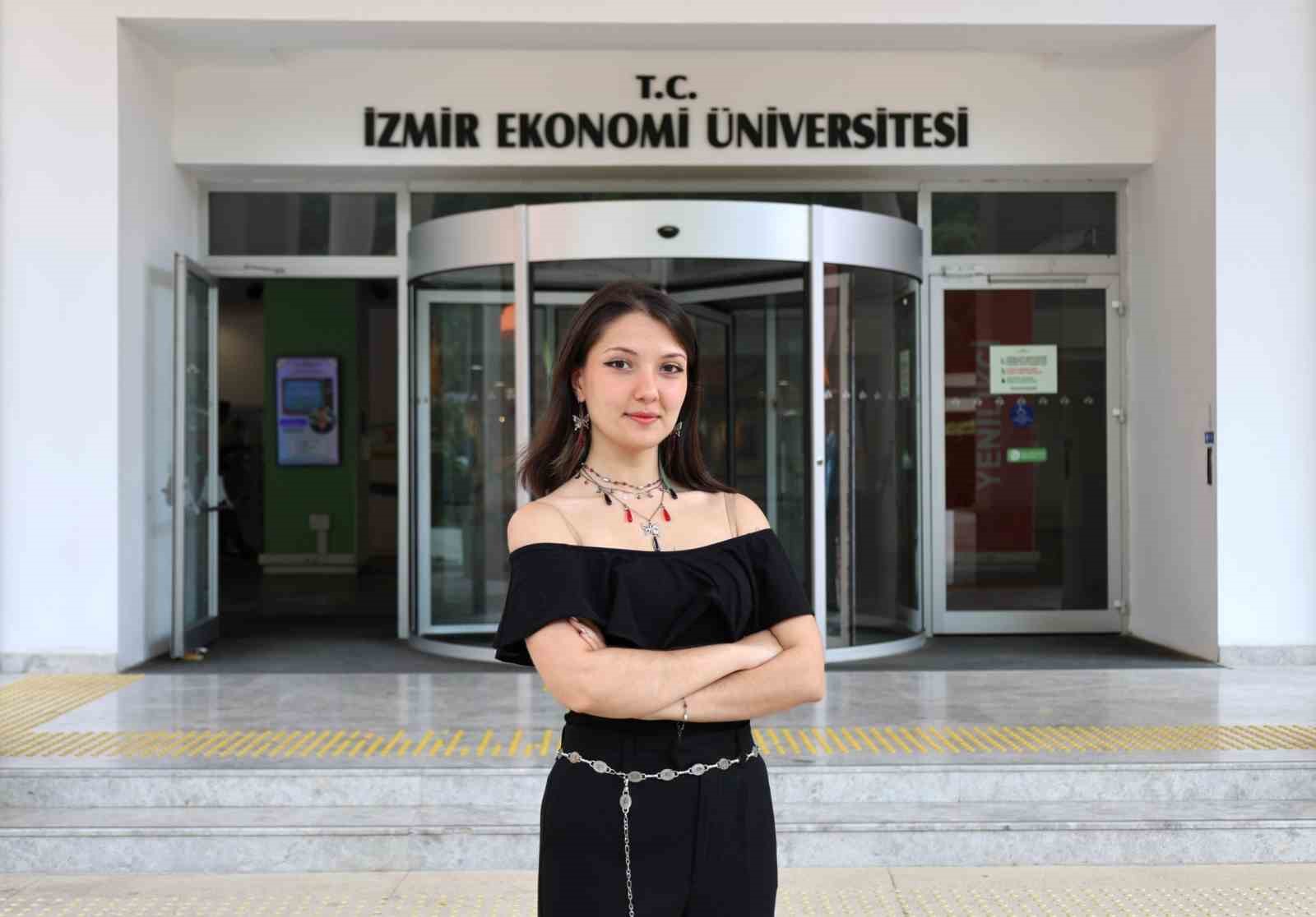 Çevirmenler yarışmasına ‘İzmir Ekonomi’ imzası