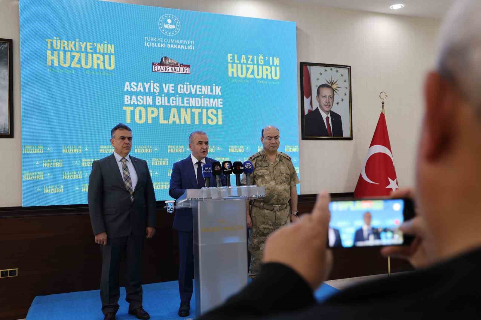 Vali Hatipoğlu&rsquo;ndan Elazığ&rsquo;daki salgın iddialarına ilişkin a&ccedil;ıklama: "Vakalarda azalma var, i&ccedil;me sularında sorun yok"
