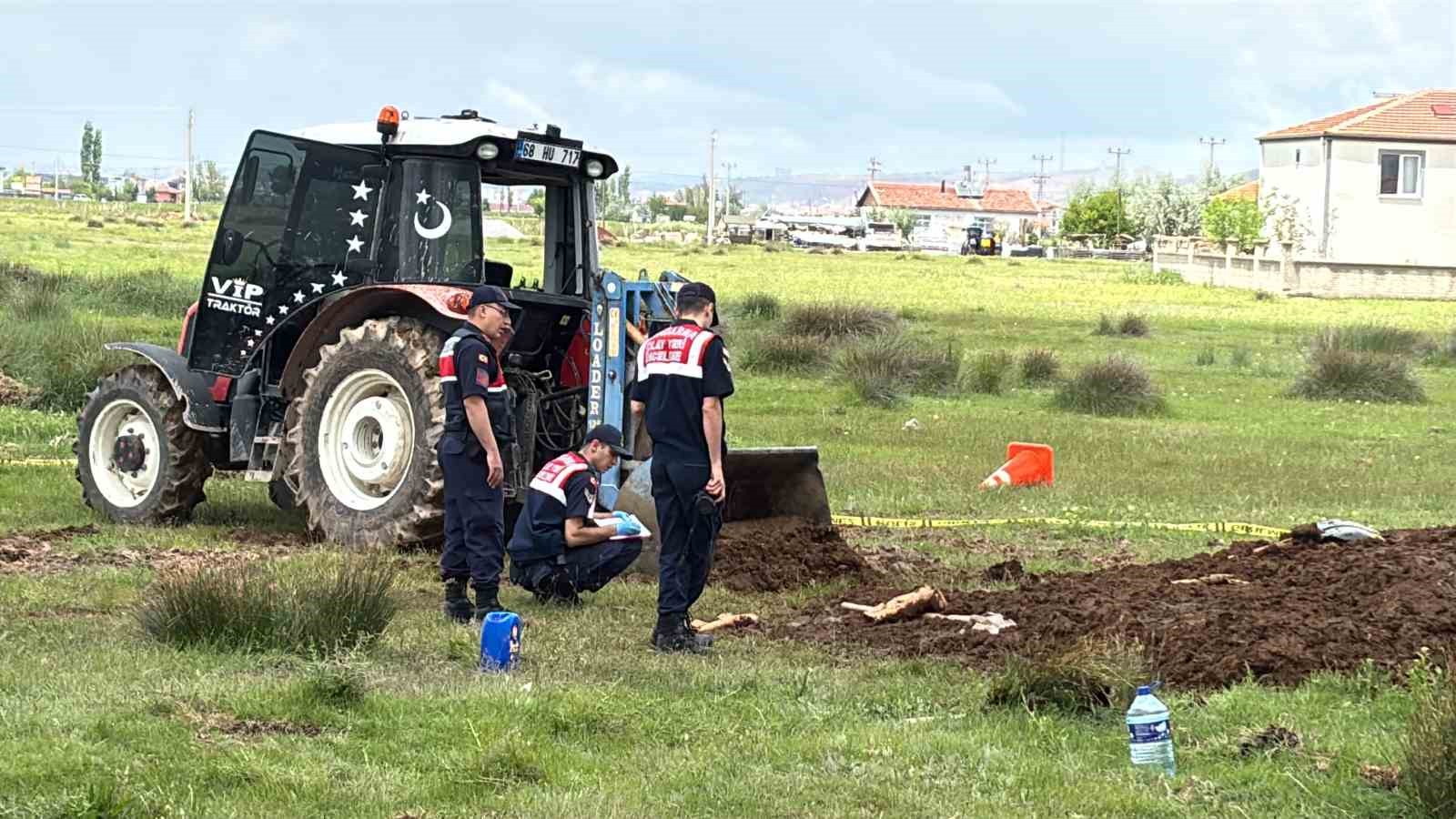 Hayvan g&uuml;bresinin altında kalan gen&ccedil; ağır yaralandı

