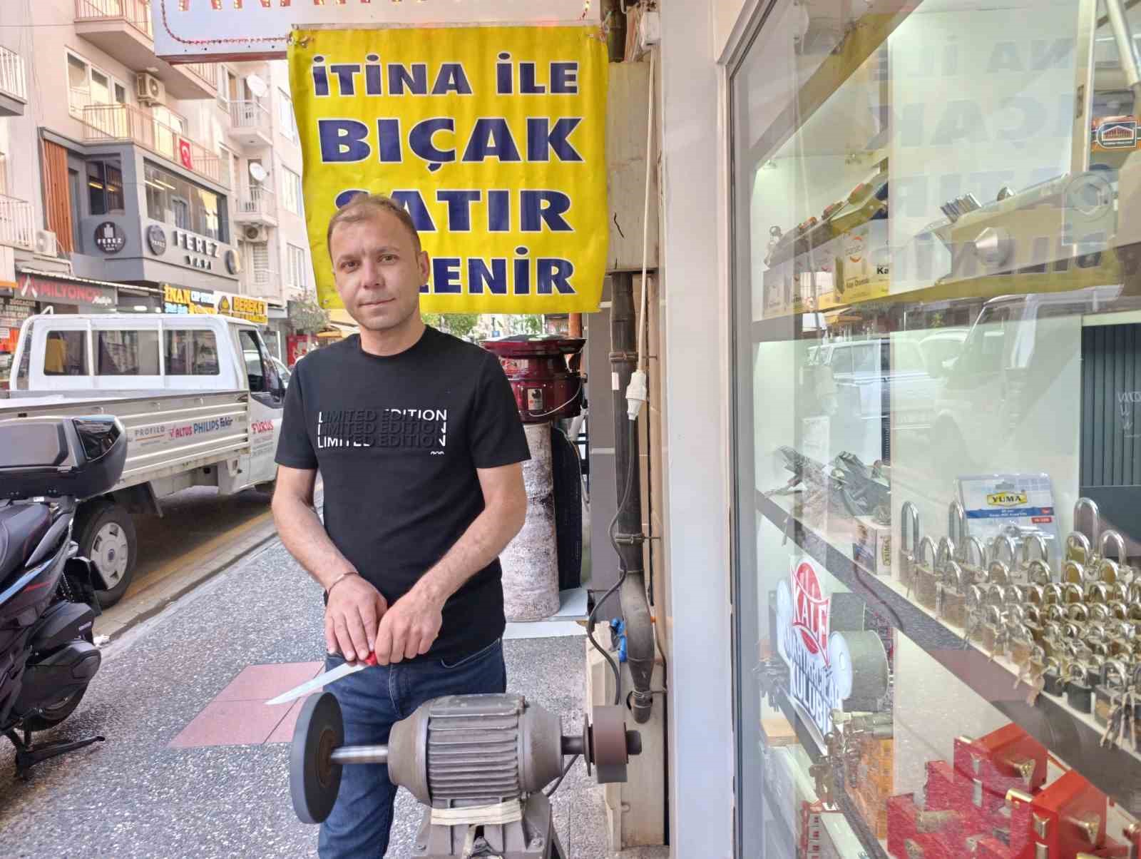 Bıçak bileme ustalarının mesaisi sürüyor