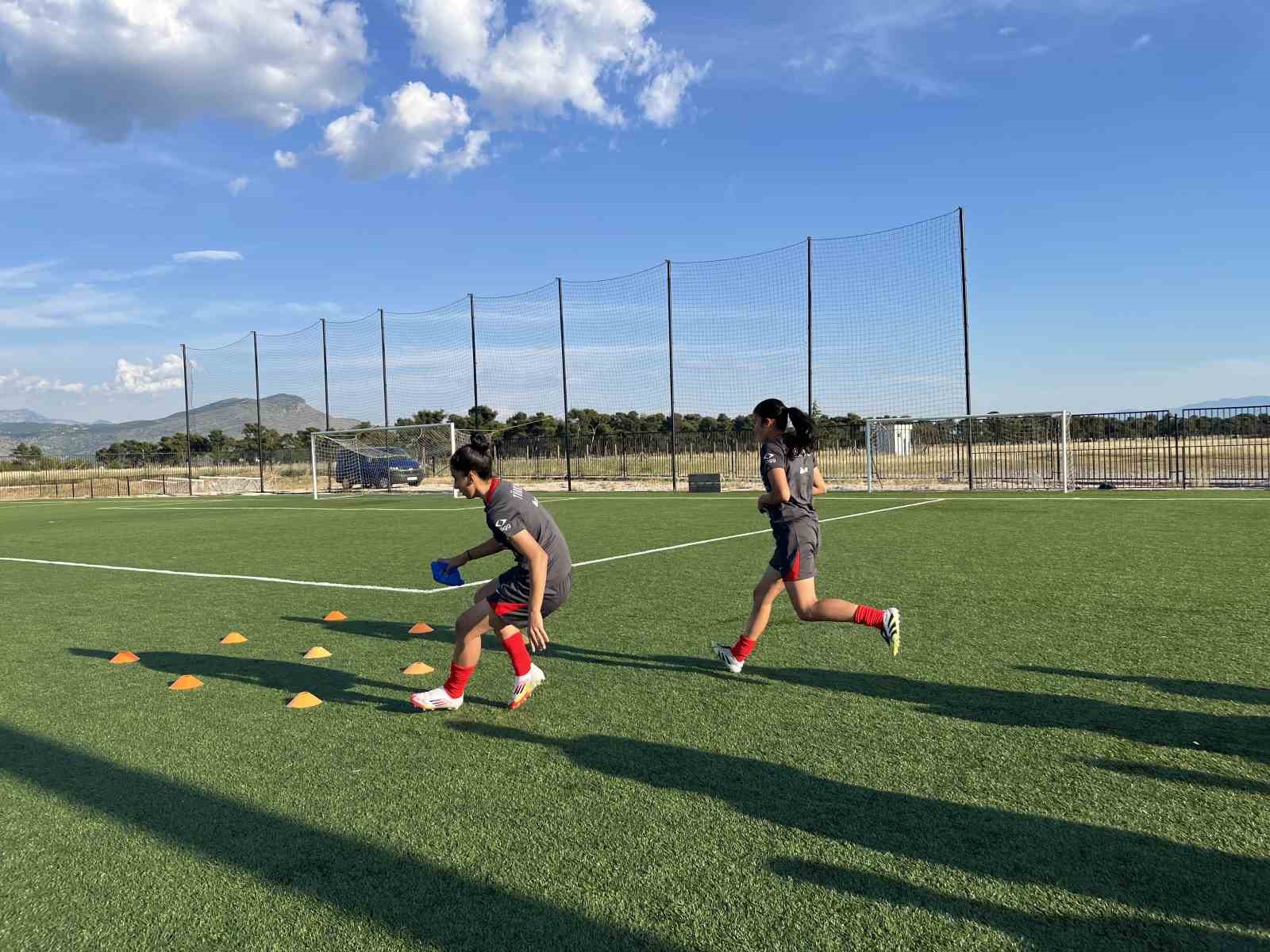 U16 Kız Milli Takımı, Ukrayna ma&ccedil;ına hazır
