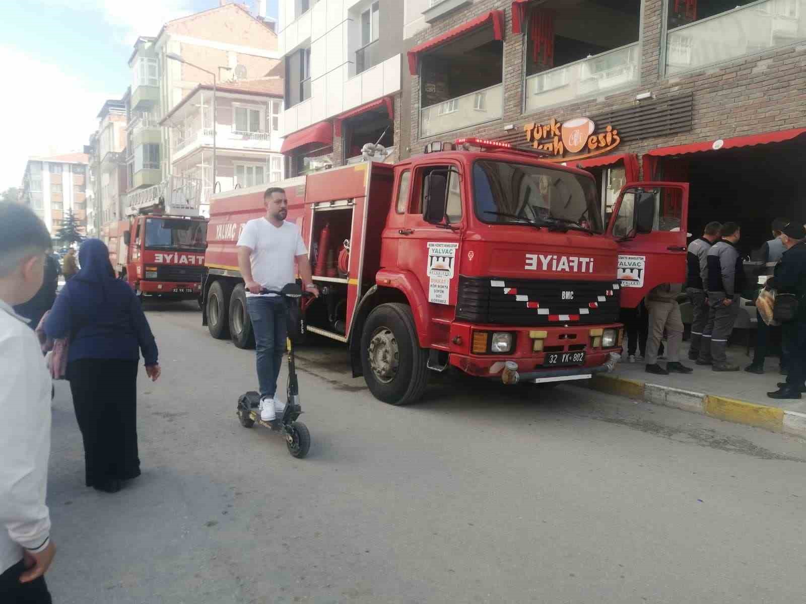 Kafenin mutfağında korkutan yangın
