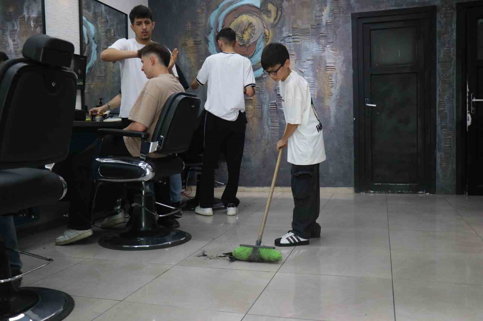 Sakarya’da Kurban Bayramı öncesi berberlerde yoğun mesai