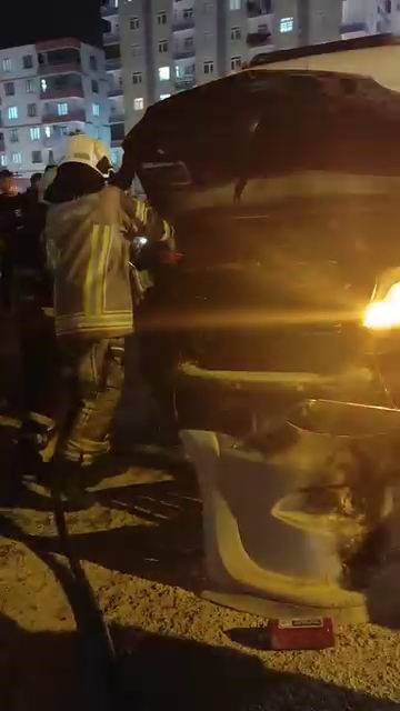 Diyarbakır&rsquo;da yolcu minib&uuml;s&uuml;nde korkutan yangın
