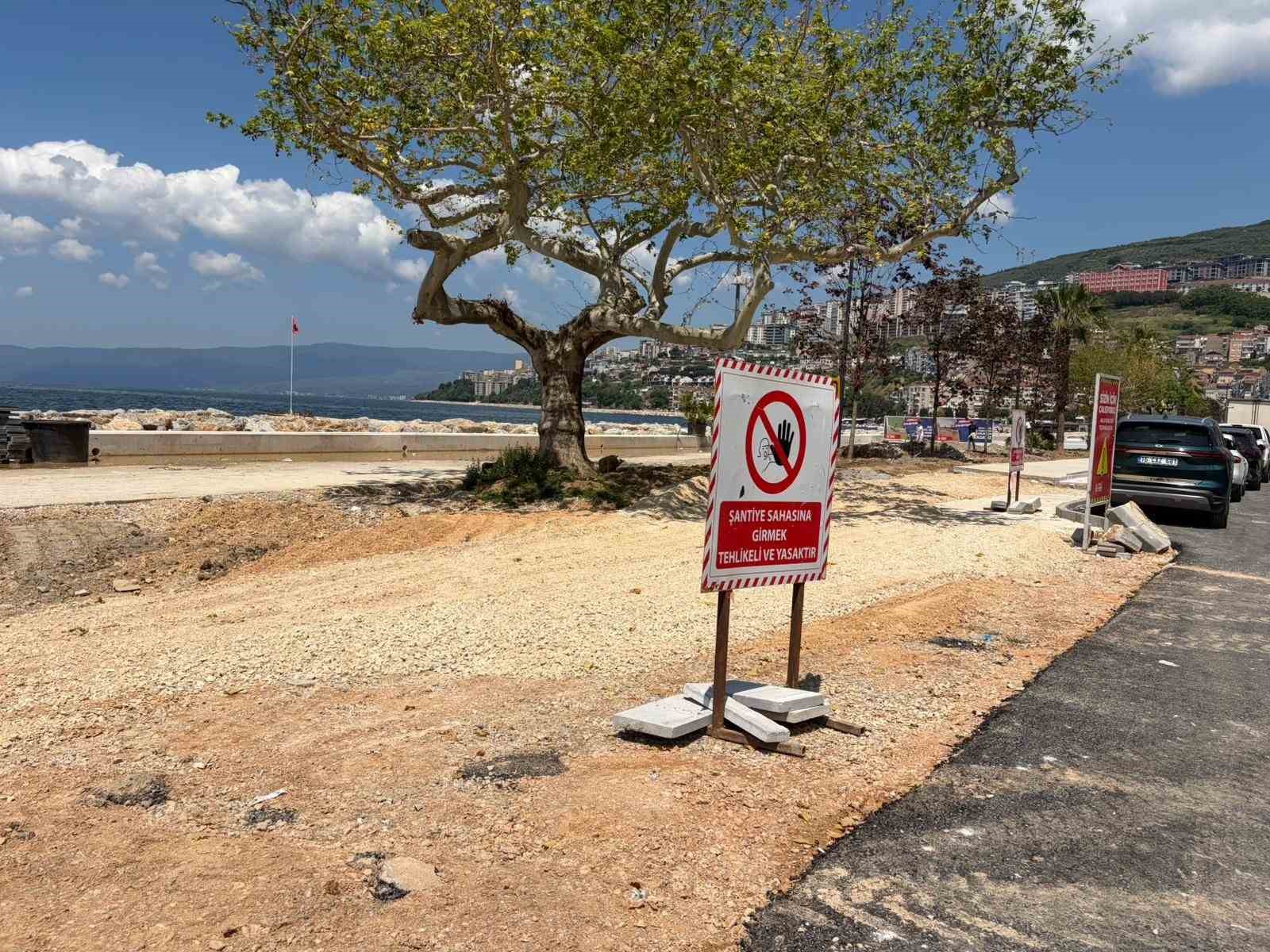 Gemlik sahil çalışmaları tüm hızıyla sürüyor