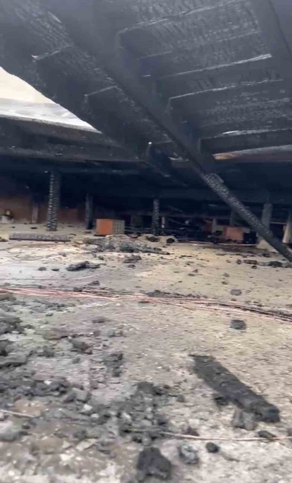 Alacak kavgasında dehşet: Müteahhidi yaralayıp inşaatı ateşe verdi