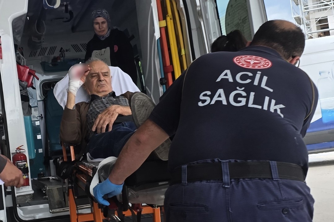 Elini bıçkı makinesine kaptırdı, parmağı koptu