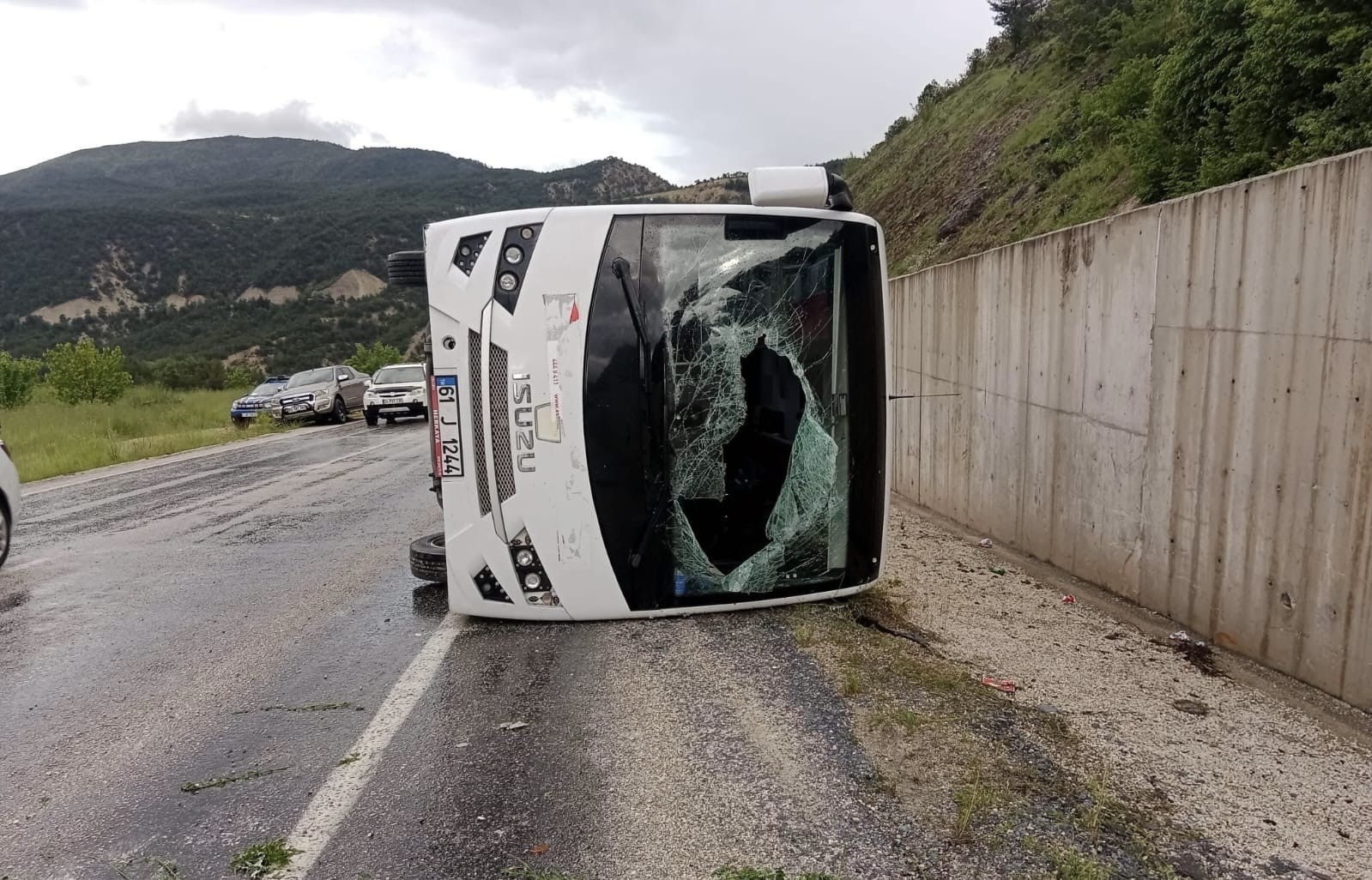 Tokat&rsquo;ta minib&uuml;s devrildi: 4 yaralı

