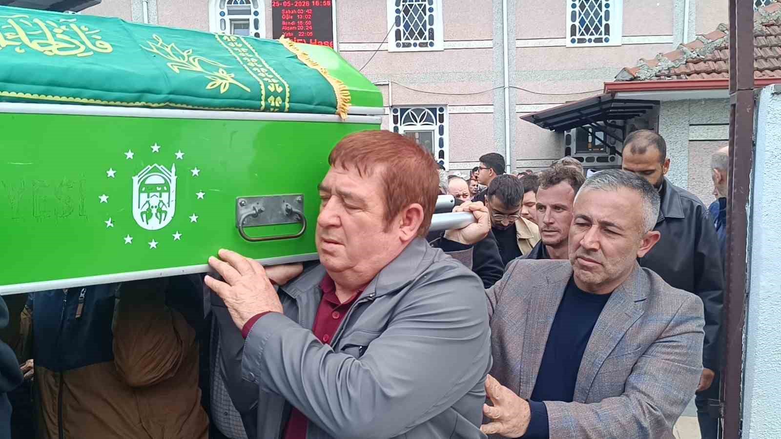 Bilecik siyasetinin unutulmaz isimlerinden Nazmi Ceyhan son yolculuğuna uğurlandı
