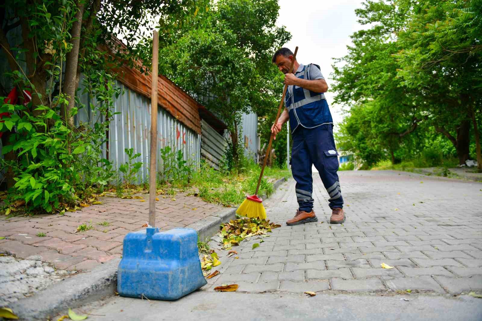 Esenyurt&rsquo;ta bayram &ouml;ncesi kapsamlı temizlik seferberliği
