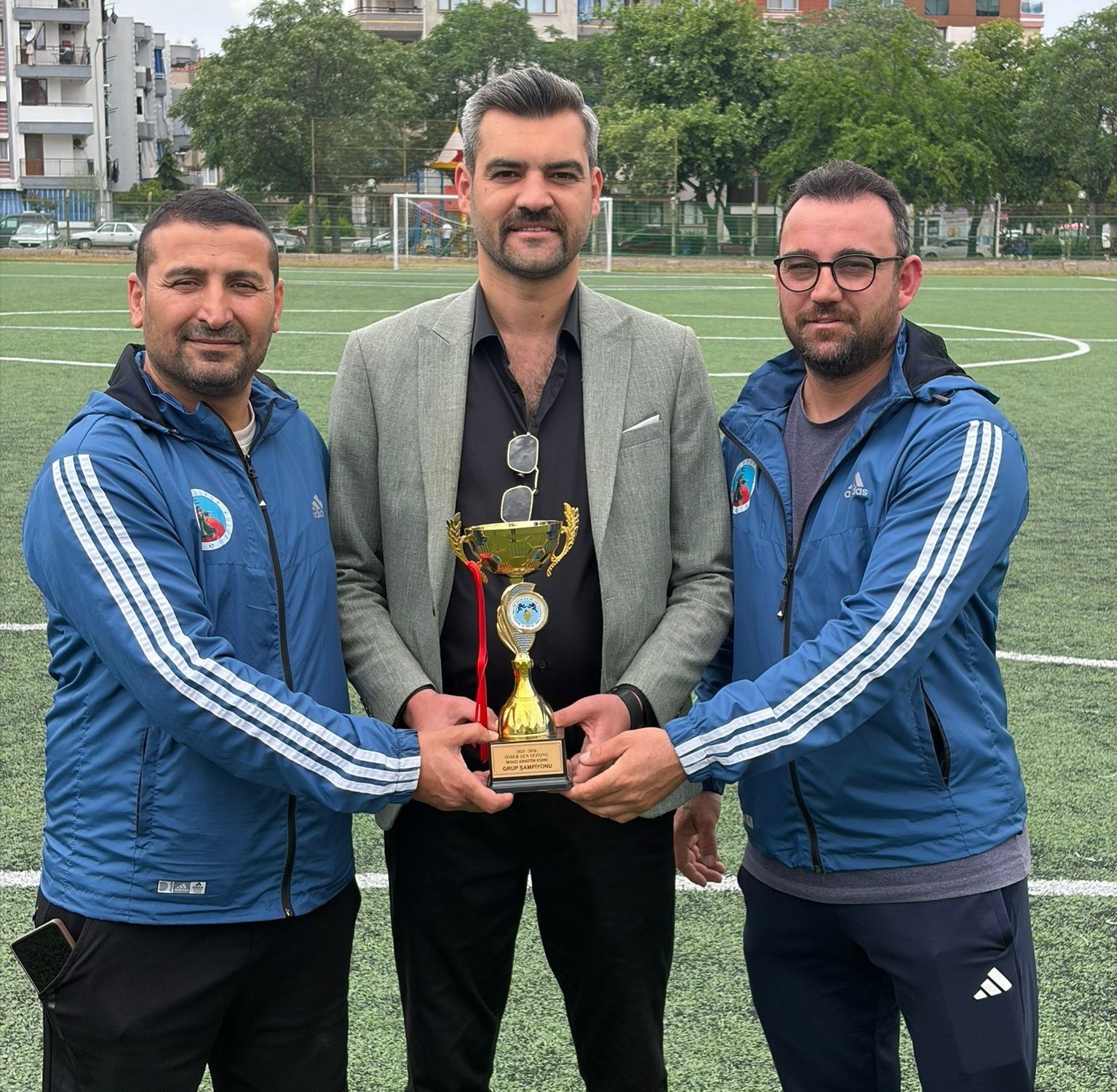 Salihli Ülküspor’da kupa coşkusu