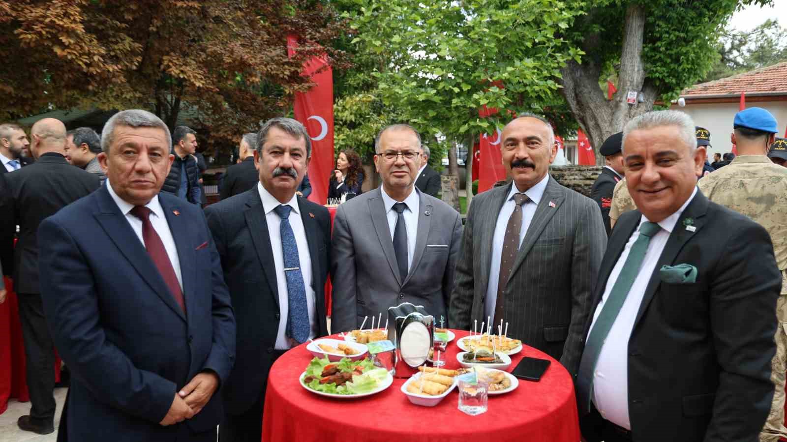 Kırşehir&rsquo;de devlet protokol&uuml; bayramlaştı
