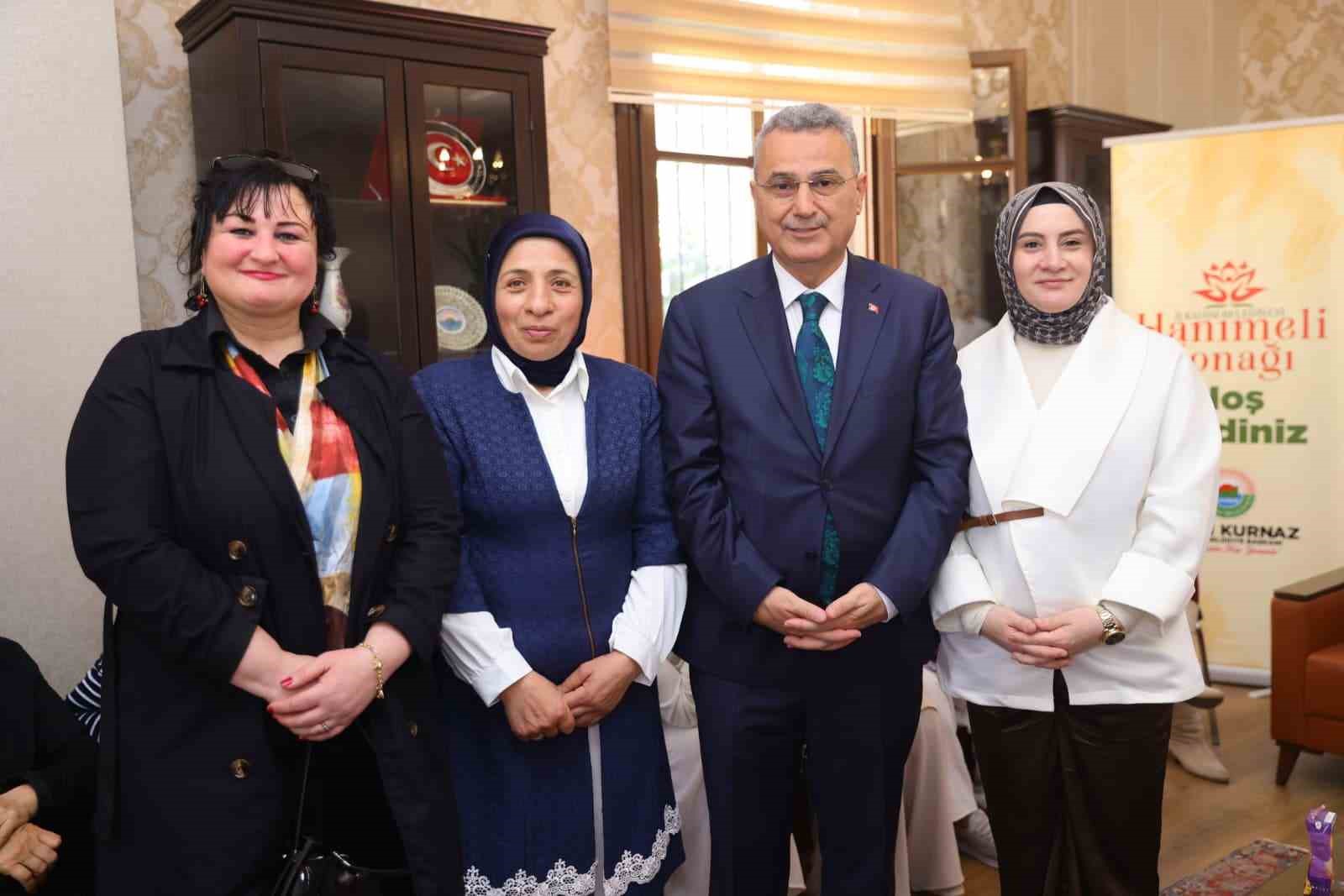 İlkadımlılar Hanımeli Konağı&rsquo;nda bayramlaştı
