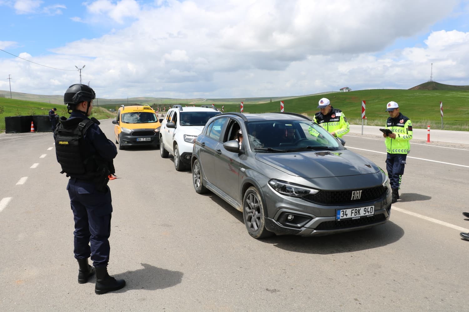 Bayburt jandarmasından bayram denetimi