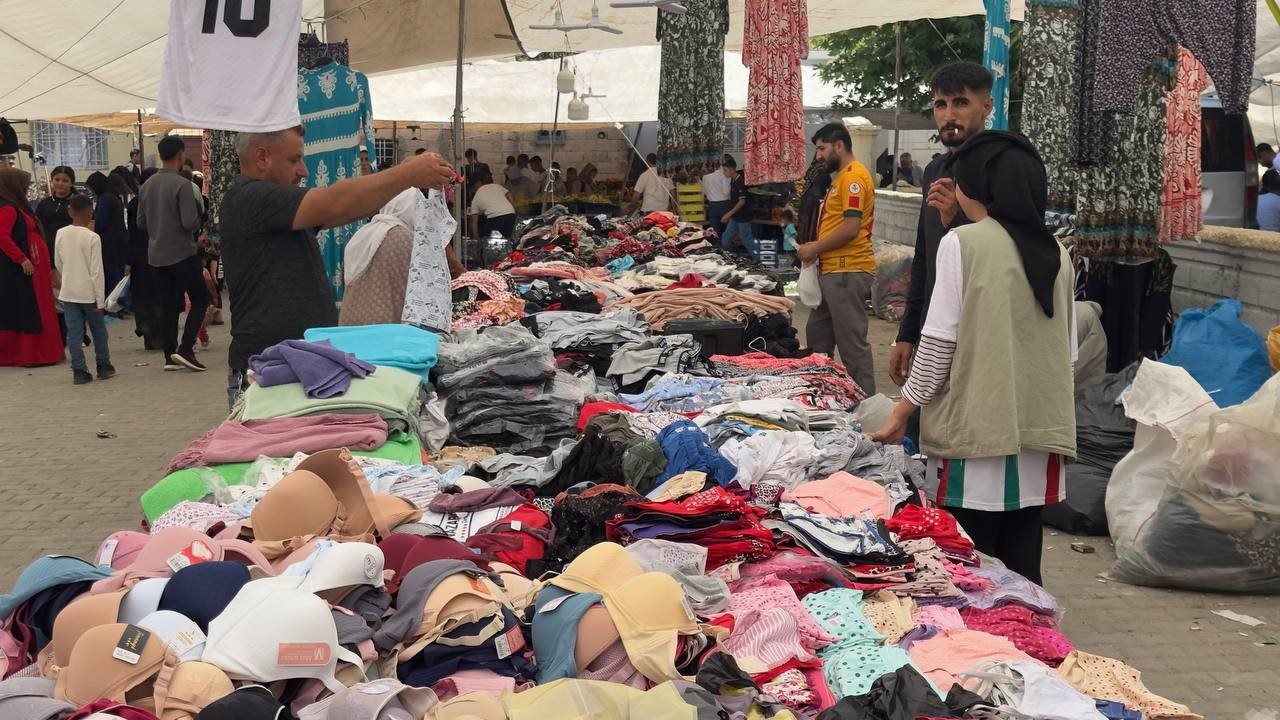 Şanlıurfa’da çarşıda bayram telaşı
