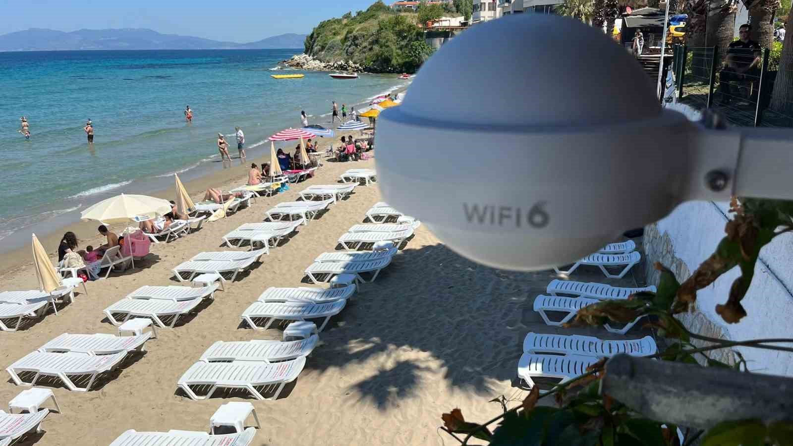 Kuşadası bayrama hazır
