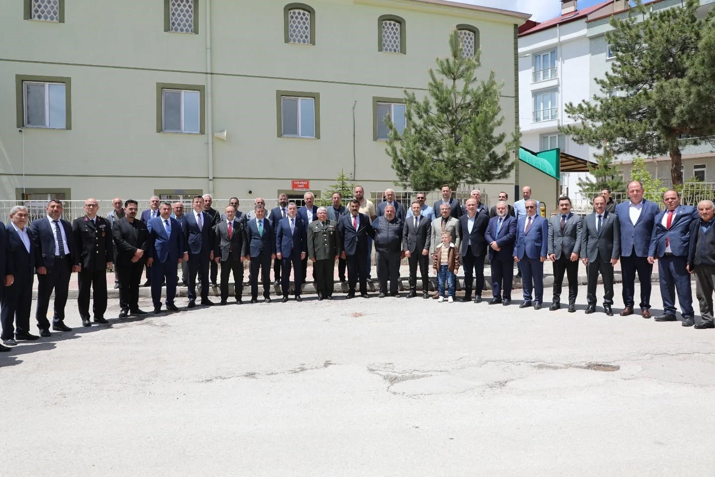 Bayburt&rsquo;ta protokol &uuml;yeleri ve vatandaşlar bayramlaştı
