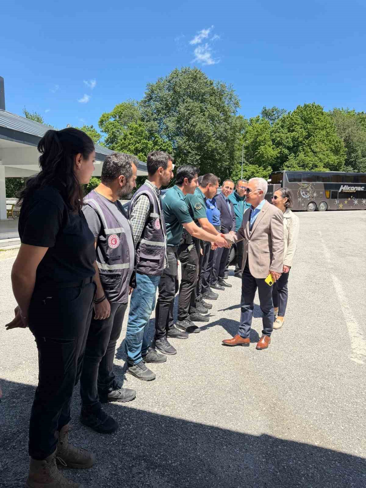 Kırklareli’nde gümrük personeli ve Mehmetçik ile bayramlaşma