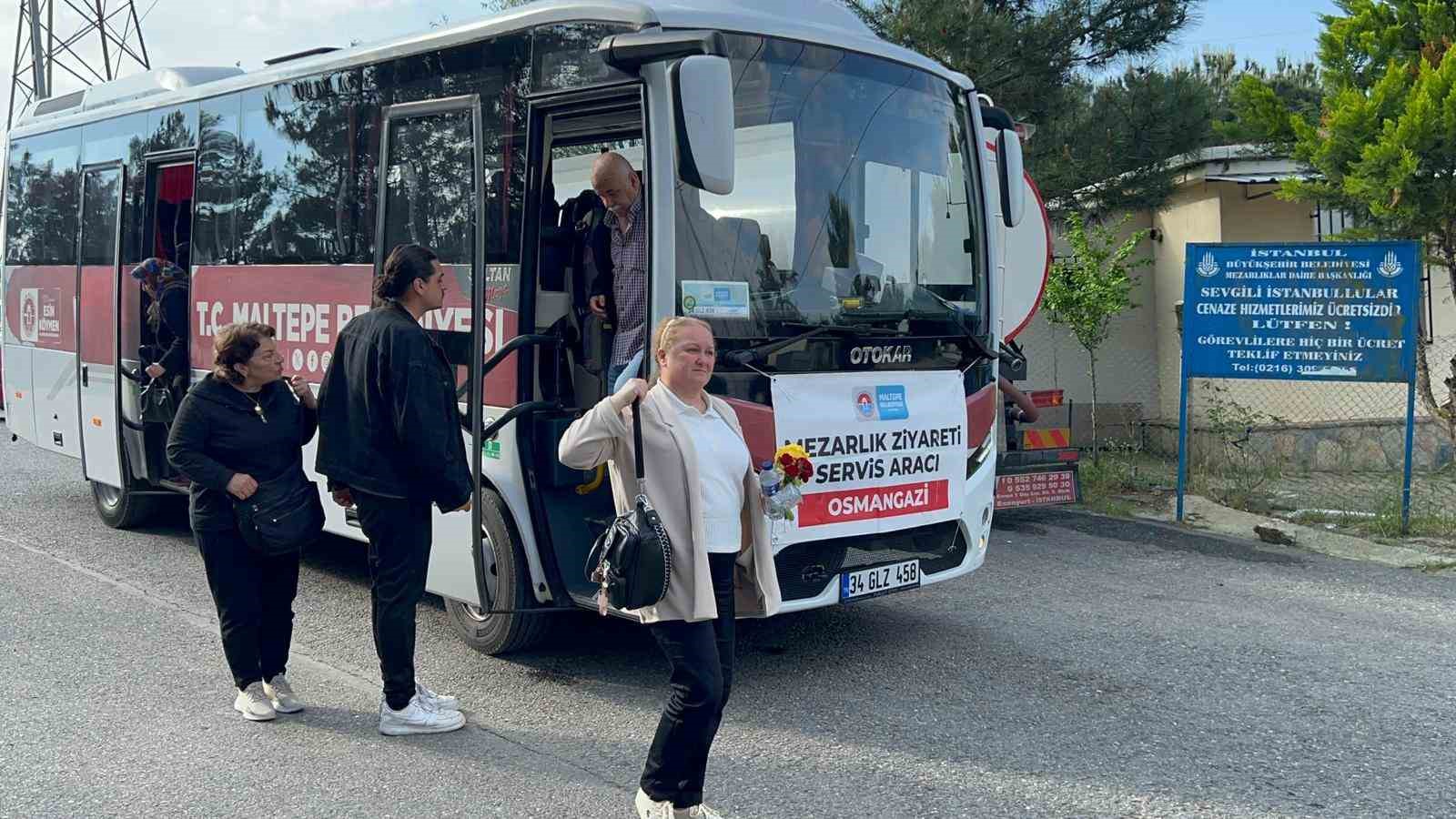 Maltepe&rsquo;de bayramda mezarlıklara &uuml;cretsiz ring seferleri başladı
