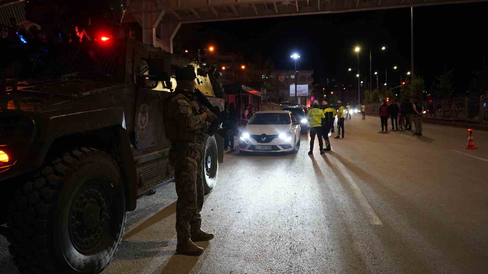 Şırnak’ta bayram alarmı: Bin 800 polisle "Huzur Şırnak" uygulaması