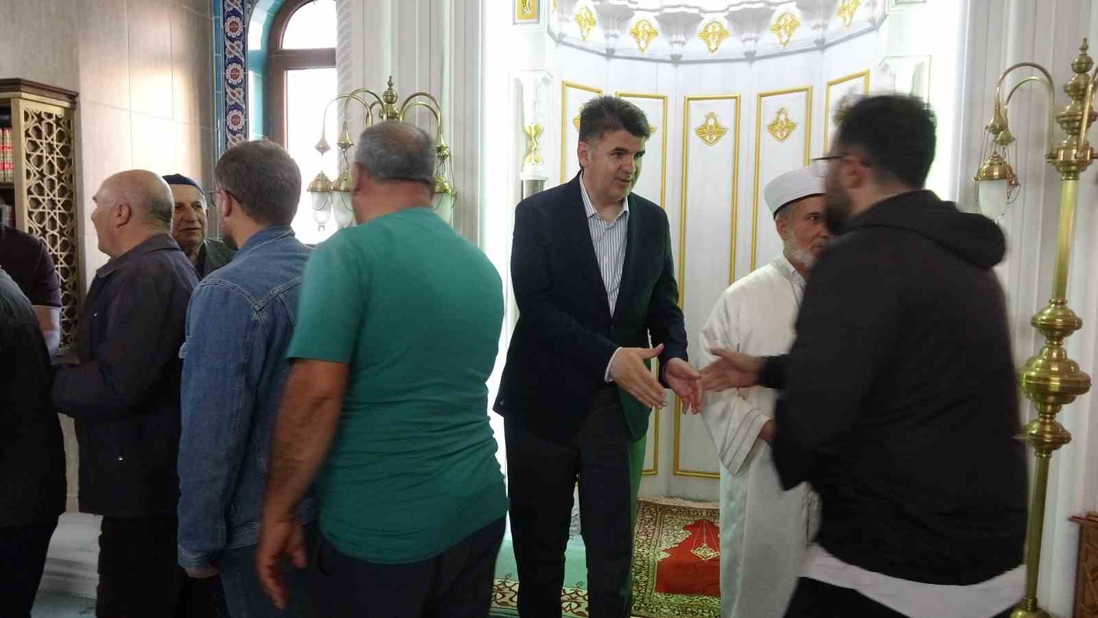 Kilis’te bayram namazında camiler doldu taştı
