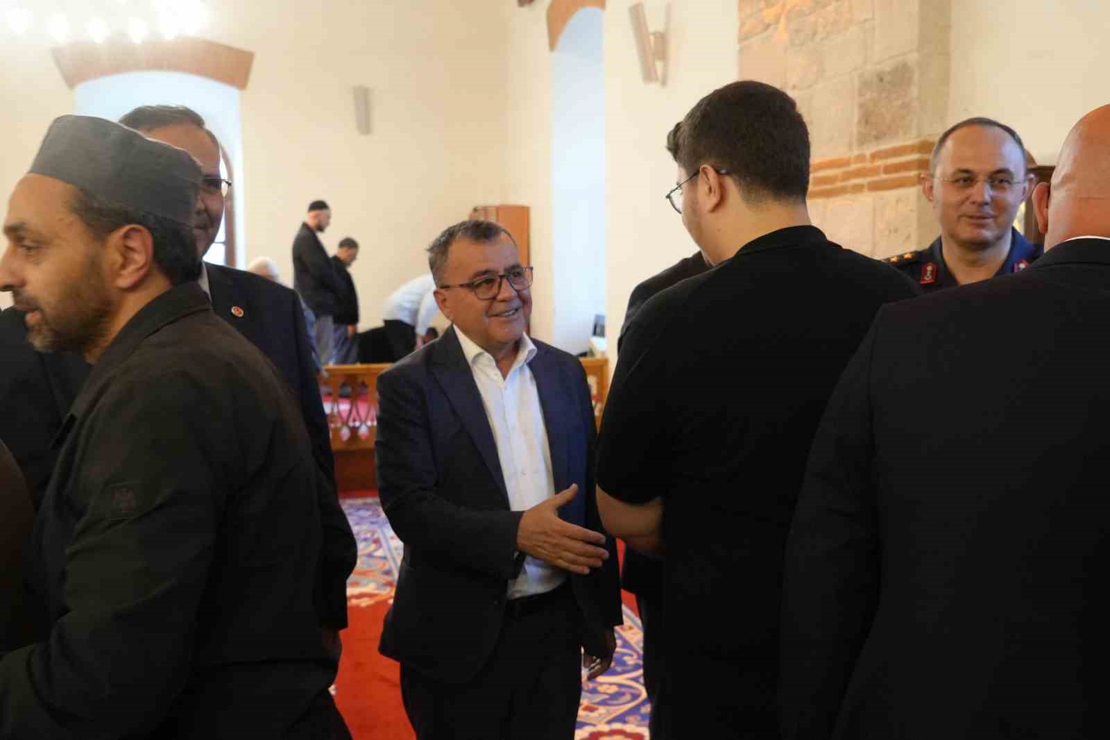 Balıkesir, Zağnospaşa Cami’nde bayramlaştı