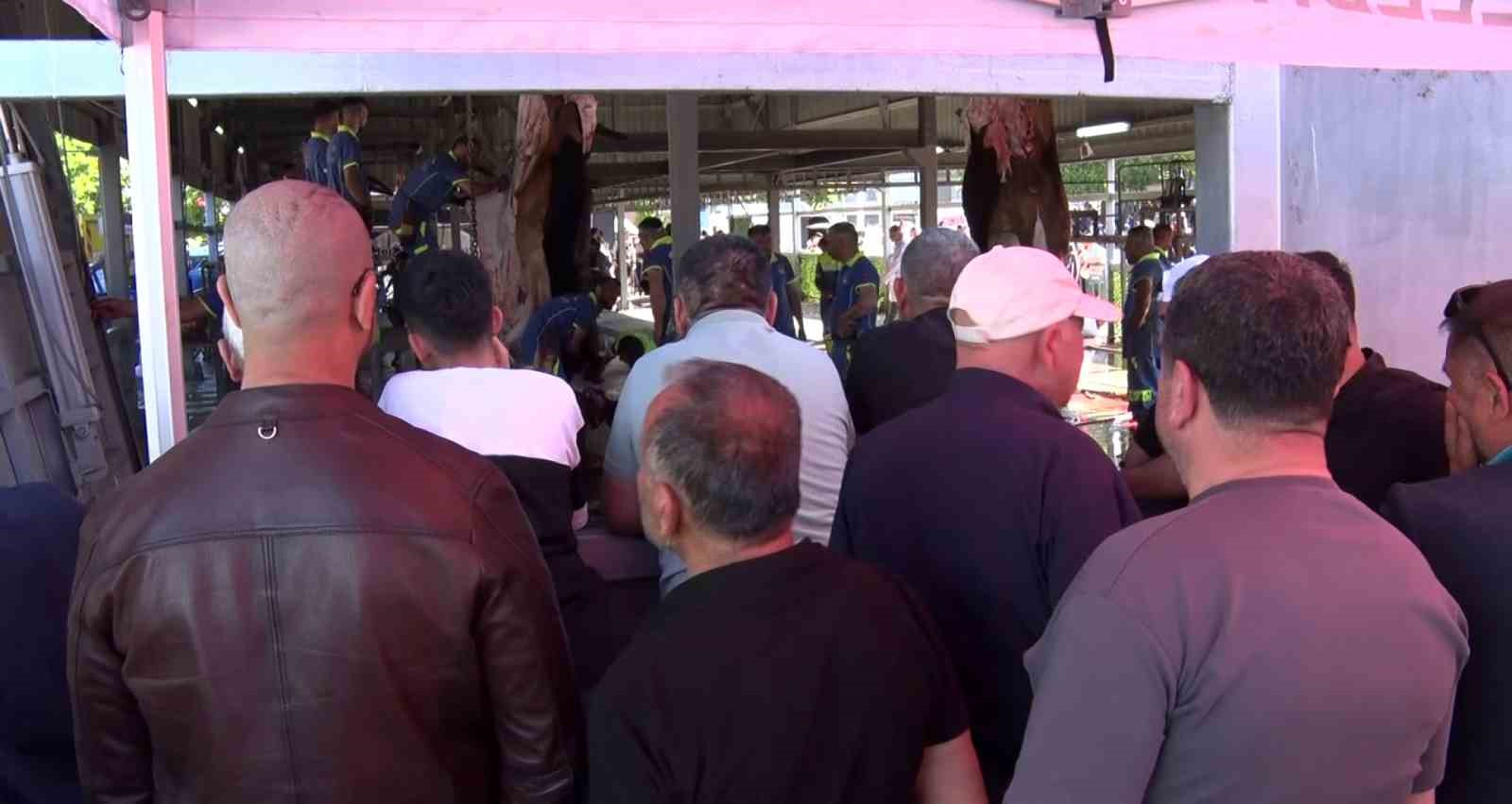 Bahçelievler’de ilk kurban kesimleri yapıldı