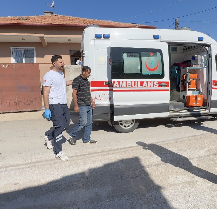Kaçan kurbanlığın saldırısından bodruma sığınarak kurtuldu