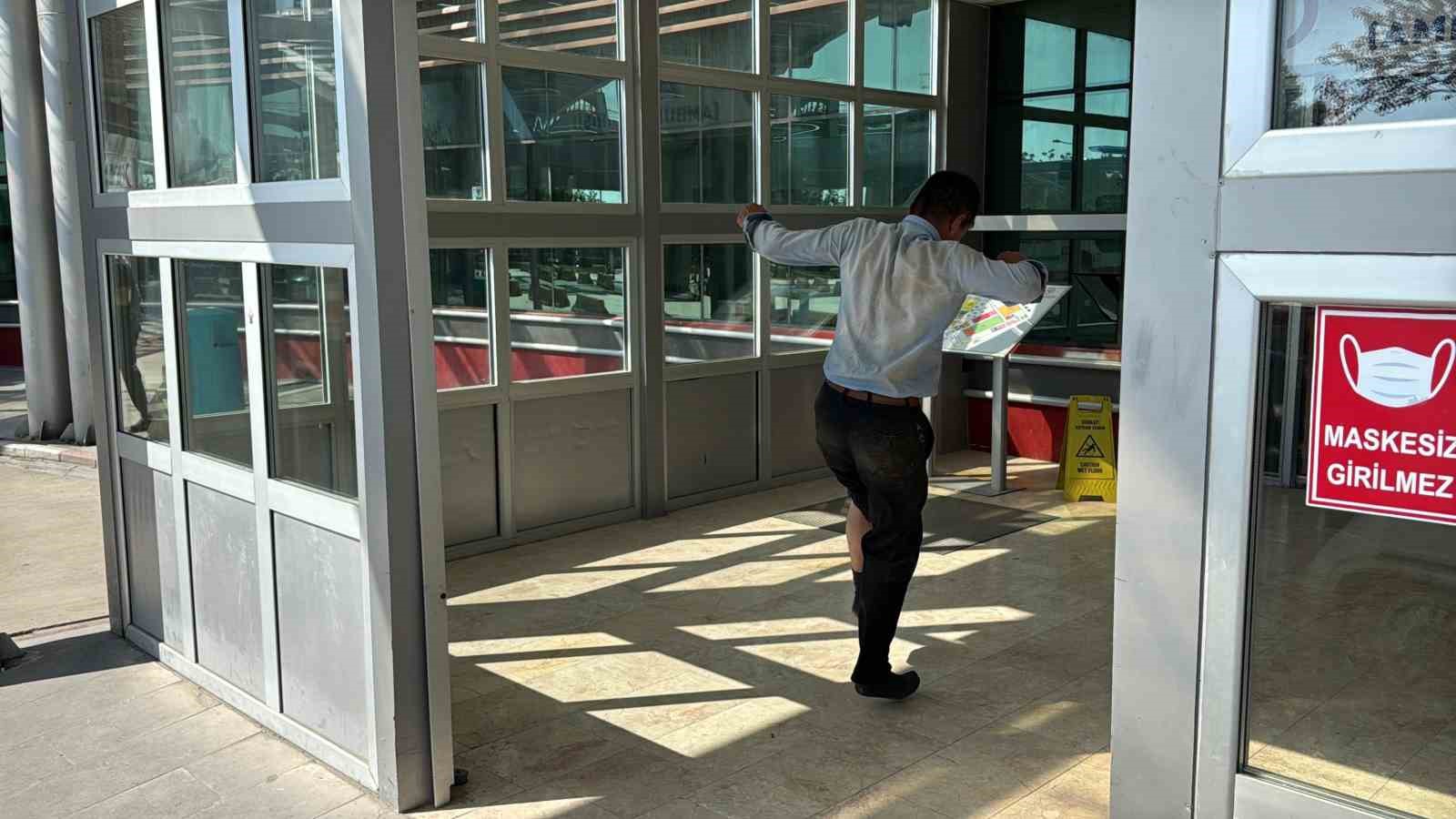 Afyonkarahisar&rsquo;da 40&rsquo;a yakın acemi kasap hastanelik oldu
