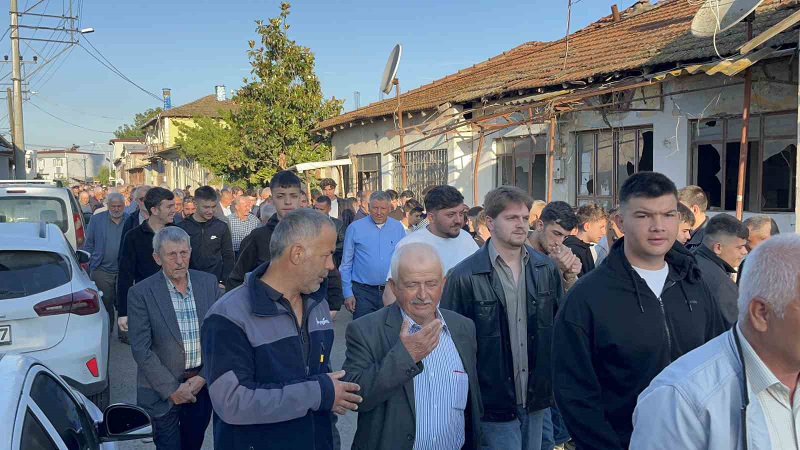 Bu kuyruğun sonu görülmedi