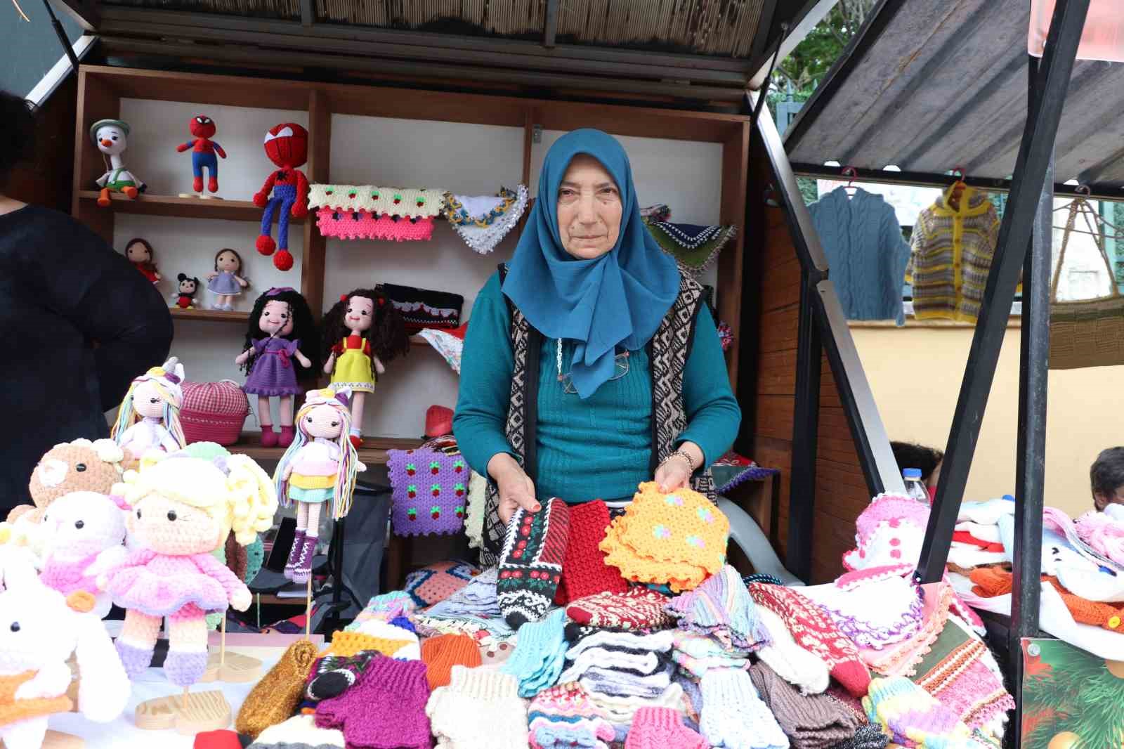 Eskişehir&rsquo;de geleneksel el sanatları ev hanımlarının elinde hayat buluyor
