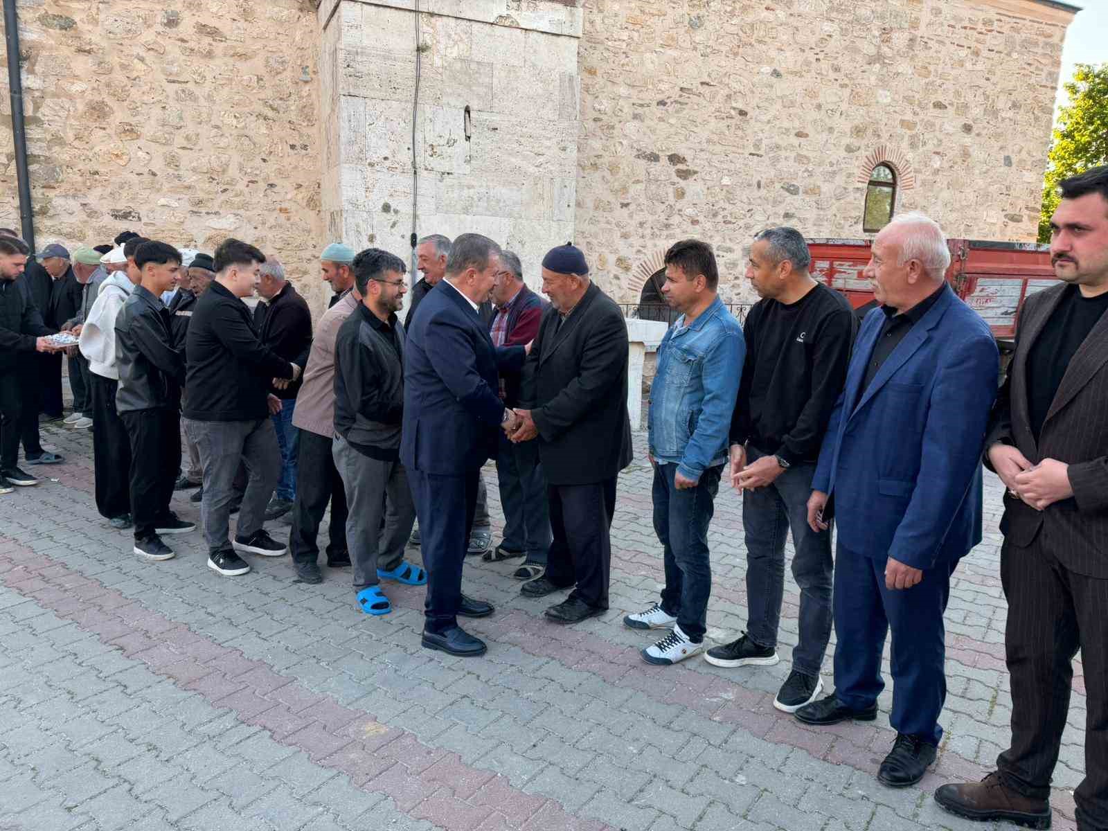 BBP Genel Başkanı Destici memleketinde vatandaşlarla bayramlaştı
