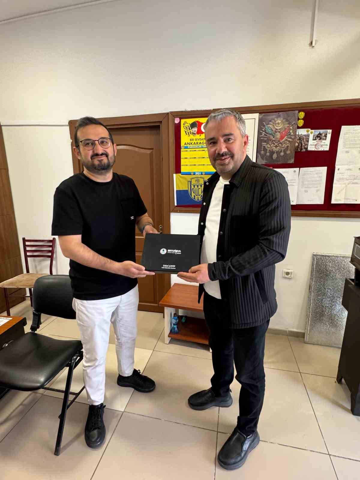 Başkan &Ccedil;etin&rsquo;den muhtarlara Kurban Bayramı ziyareti
