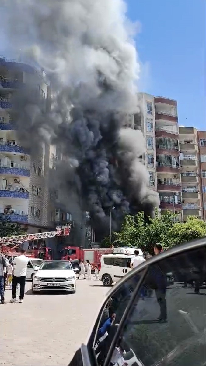 Mardin’de iş yerinde çıkan yangın söndürüldü