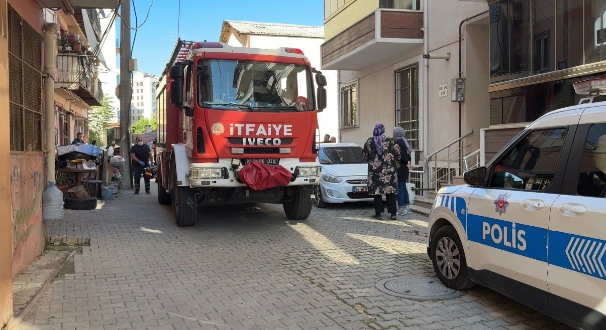 Kocaeli’de kötü kokuların geldiği evden cansız beden çıktı