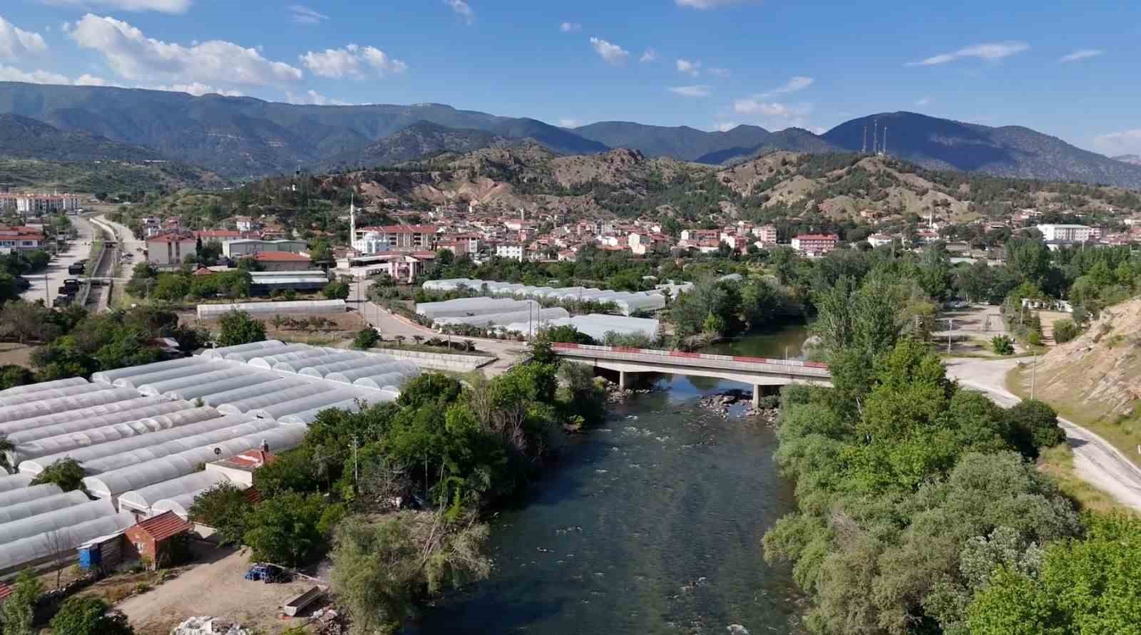 ‘Türkiye’nin en sıcak yeri’ bayramın ilk gününde 46 derece