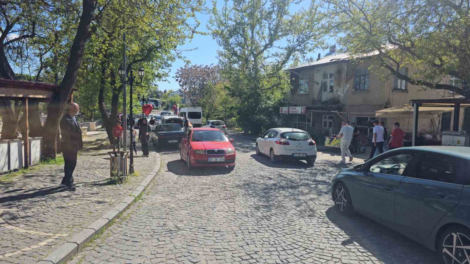 Tarihi Harput Mahallesi&rsquo;nde bayram yoğunluğu
