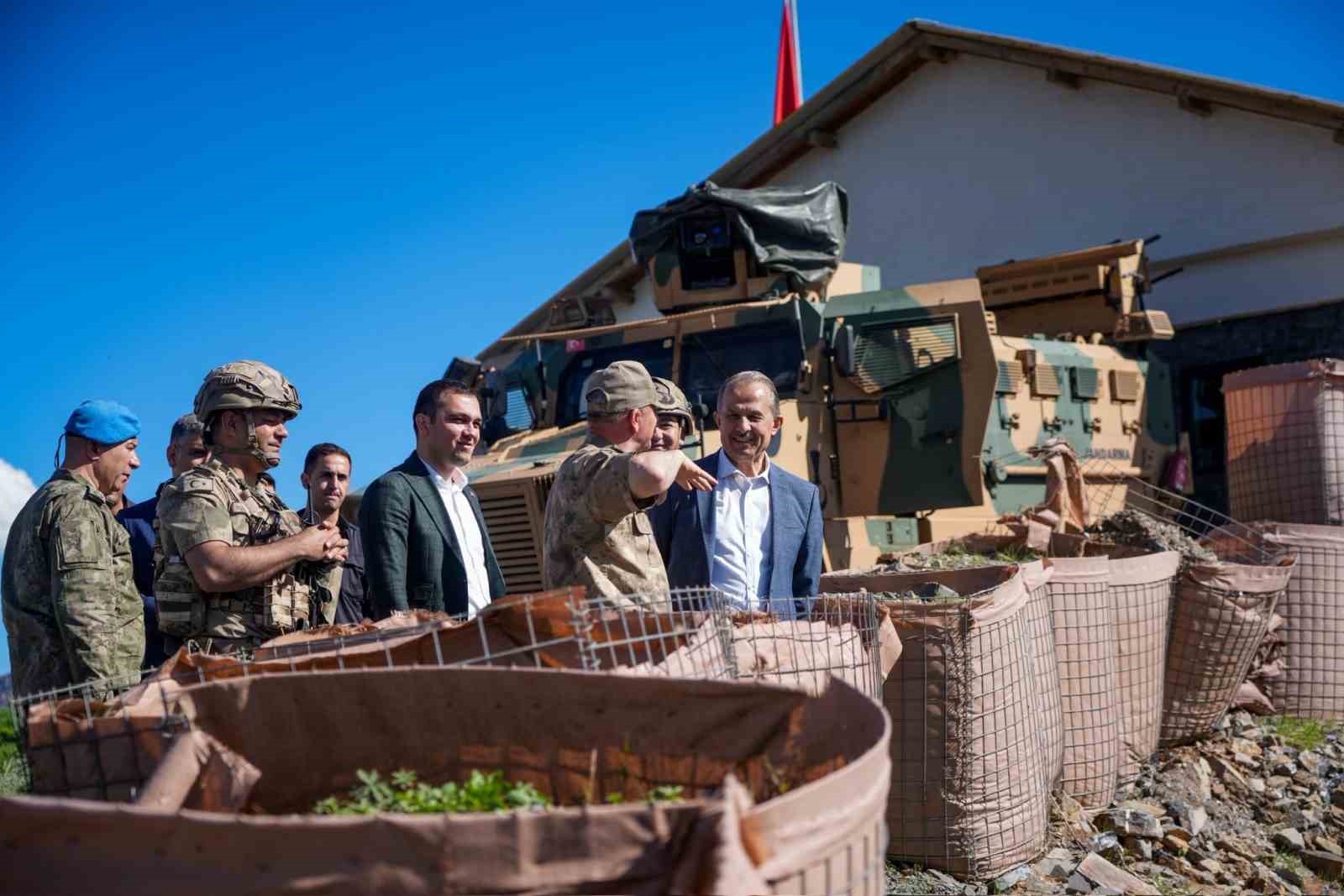 Vali Taşyapan, güvenlik güçleriyle bir araya geldi