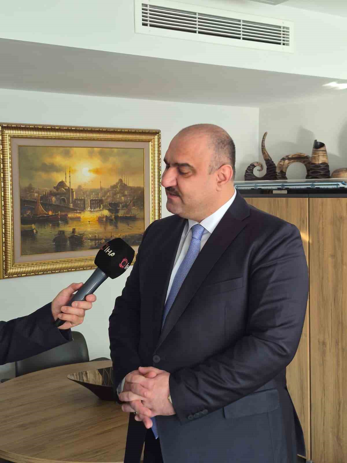 Kerk&uuml;k Valisi Seman Ağaoğlu: "Bakanlık kabinesinde kesinlikle bir T&uuml;rkmen bakanı oluyor"
