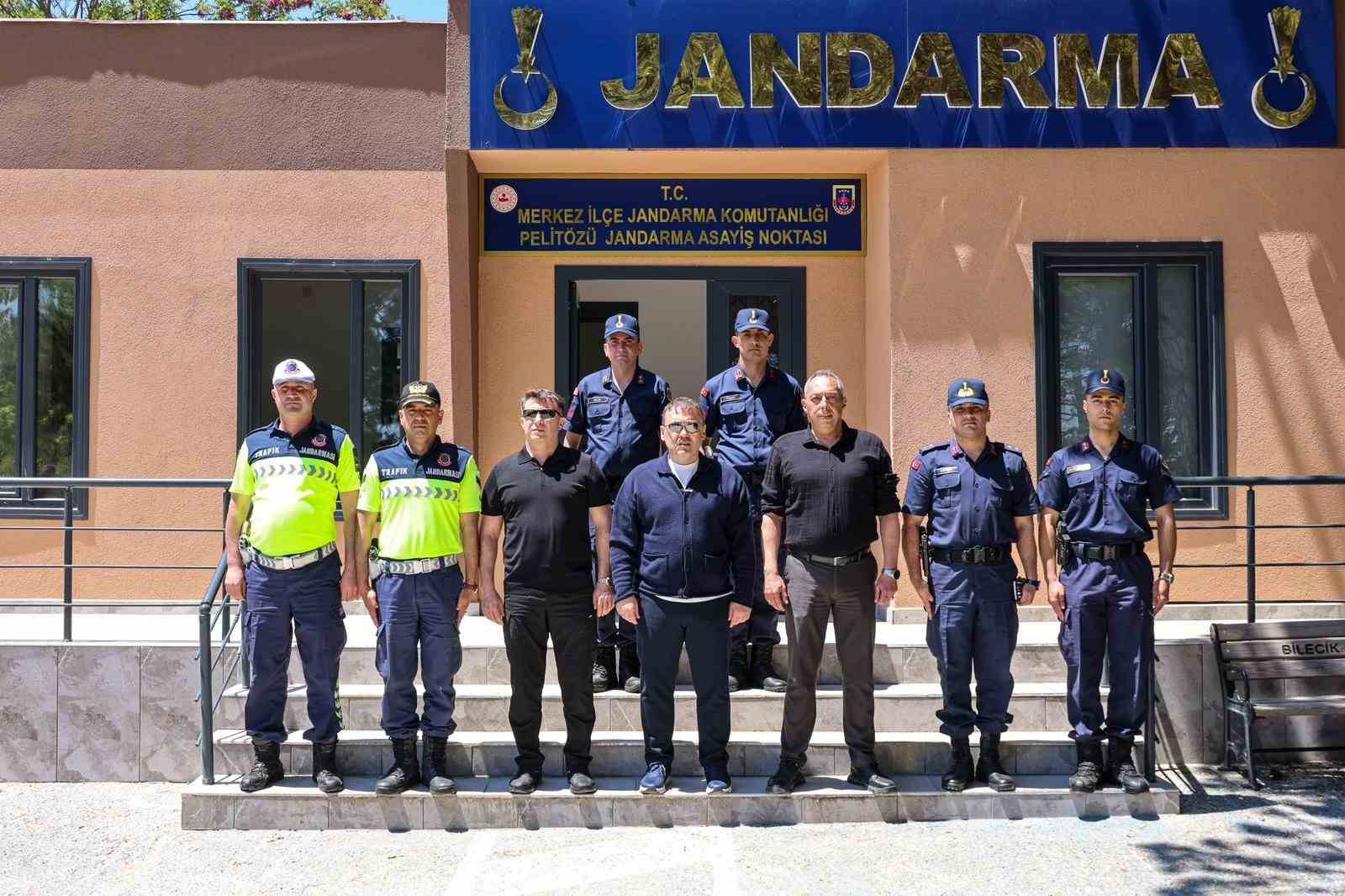 Vali Sözer’den jandarmaya bayram ziyareti
