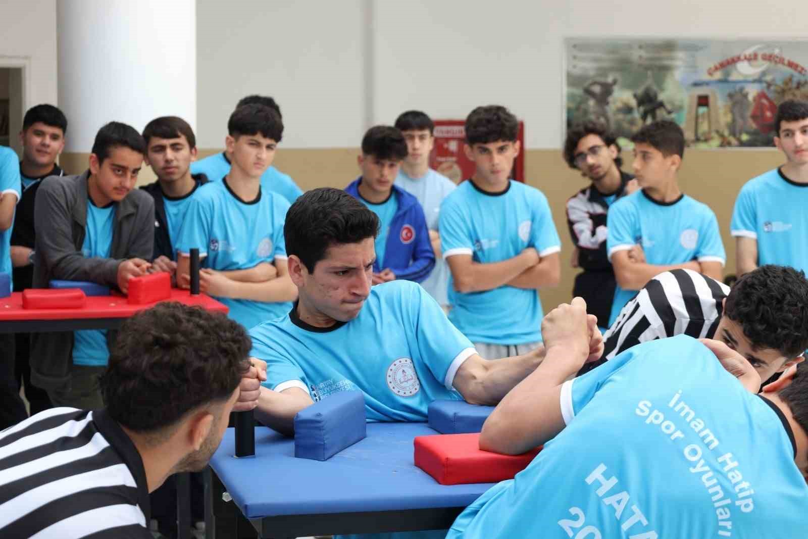 Hatay’da 600 öğrenci İmam Hatip Spor Oyunlarında ter döktü
