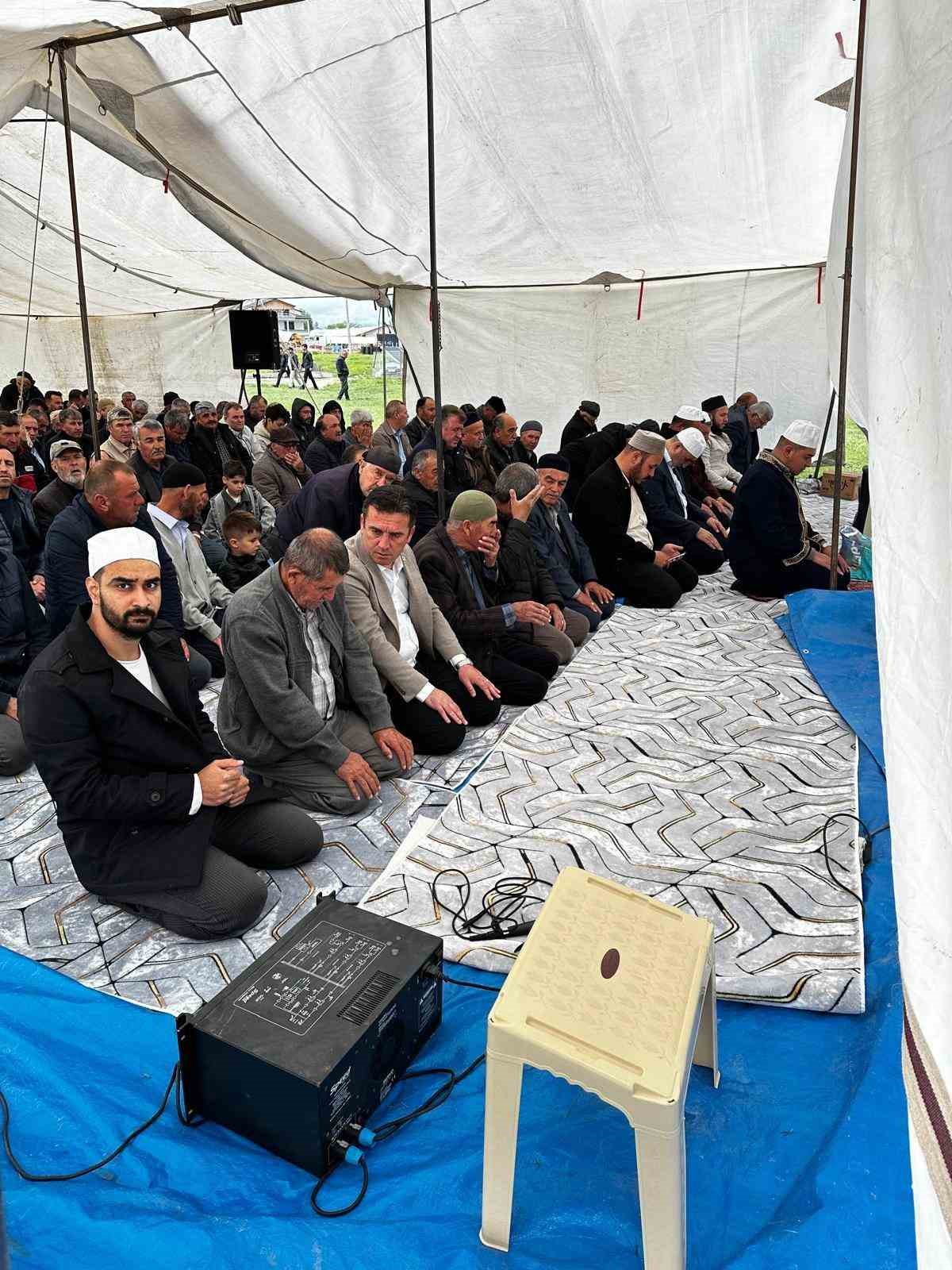 Çandır Mahallesi’nde şükür duası edildi
